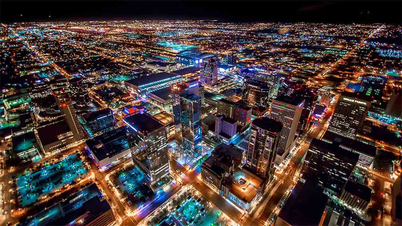 Nightlife in Phoenix: Bars, Clubs, and Live Music Through My Eyes